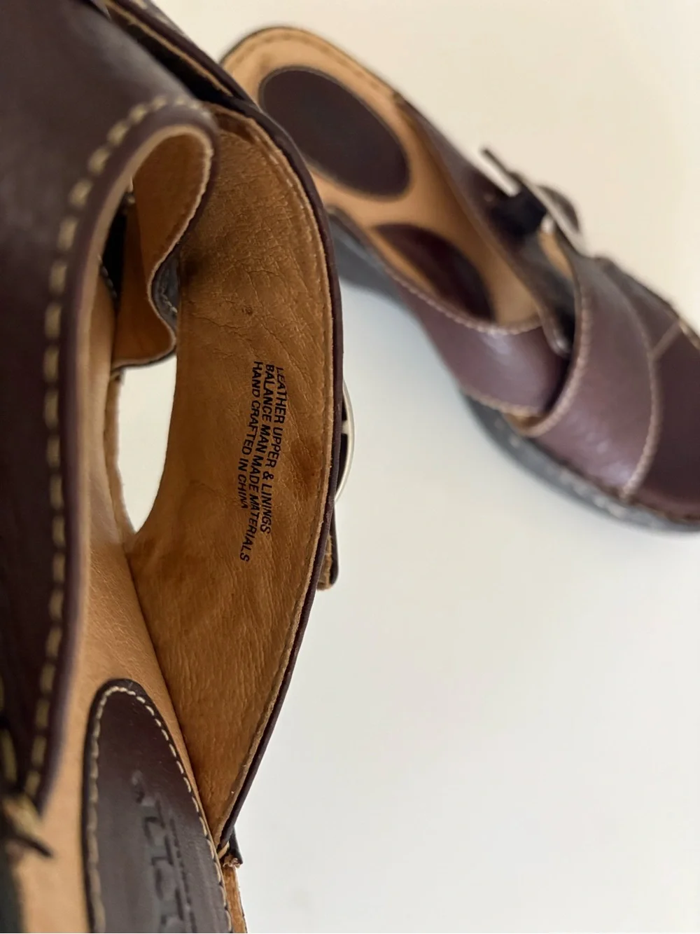 Born BOC Women’s Brown Leather Crossover Slide Sandals Wedge w/ Silver Buckle 10